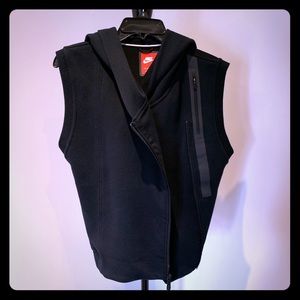 Nike hooded vest - NWOT